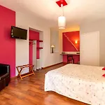 Hotel Logis & Restaurant D'angleterre 3*