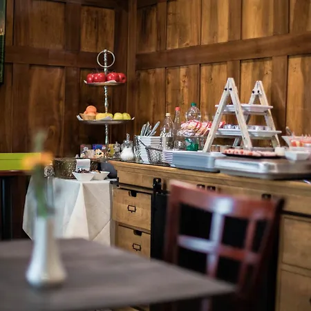 Hotel Logis & Restaurant D'angleterre Saint-Calais