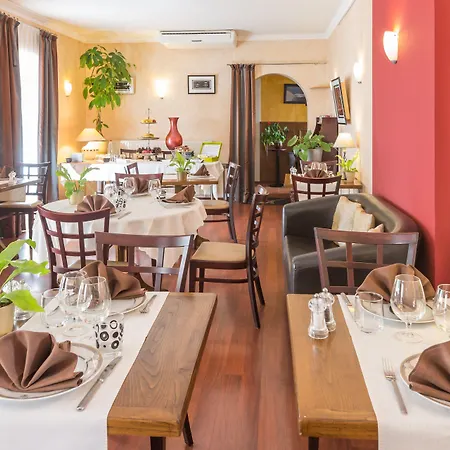 Logis & Restaurant D'angleterre 3* Saint-Calais