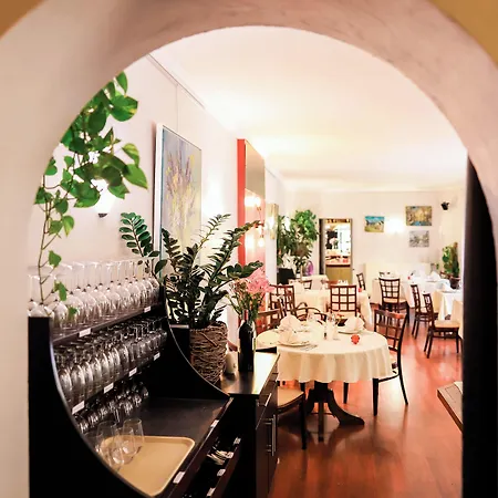 Logis & Restaurant D'angleterre 3*