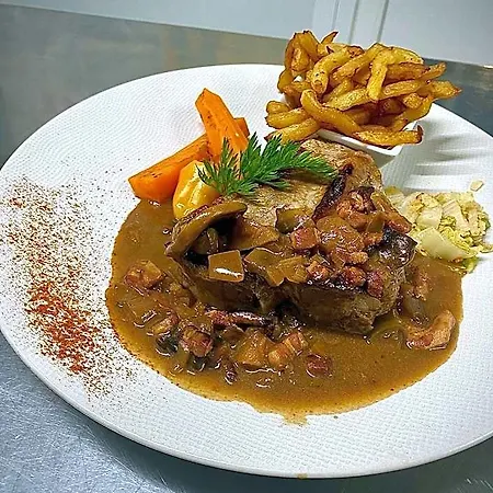 호텔 Logis & Restaurant D'angleterre Saint-Calais