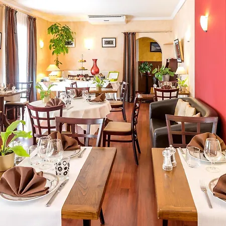 Logis & Restaurant D'angleterre Hotel