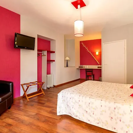 Hotel Logis & Restaurant D'angleterre 3*