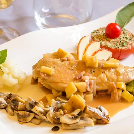 Hotel Logis & Restaurant D'angleterre 3*