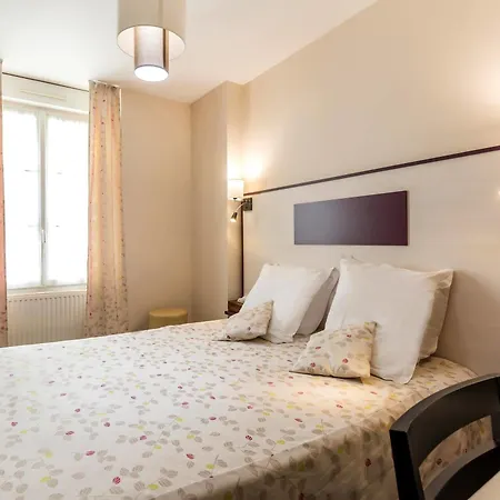 Hotel Logis & Restaurant D'angleterre Saint-Calais
