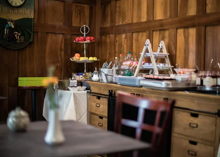 Ξενοδοχείο Logis & Restaurant D'angleterre Saint-Calais