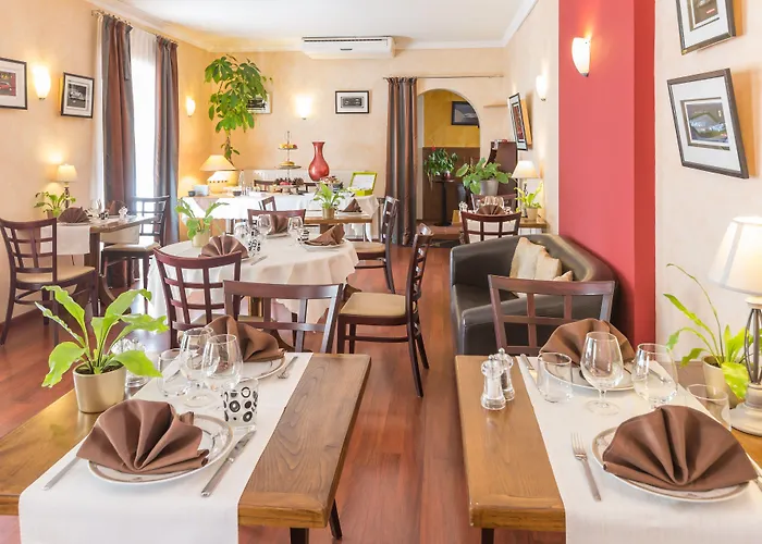 Logis & Restaurant D'angleterre 3* Saint-Calais