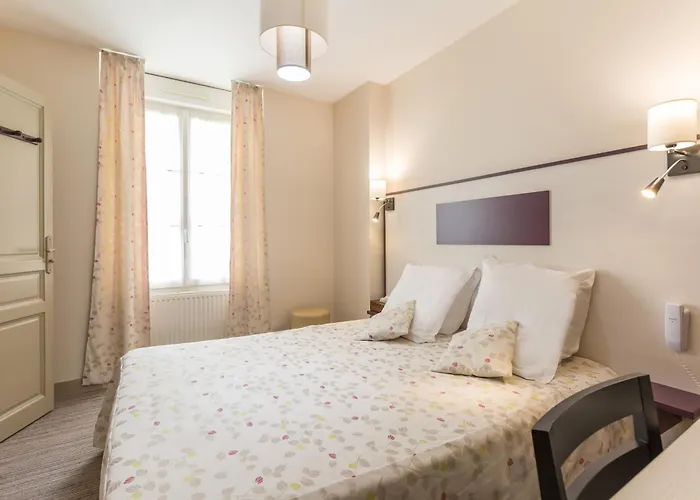 Ξενοδοχείο Logis & Restaurant D'angleterre 3*