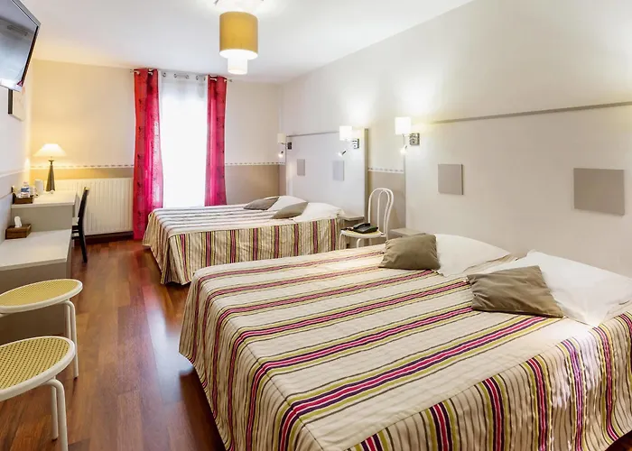 Ξενοδοχείο Logis & Restaurant D'angleterre Saint-Calais